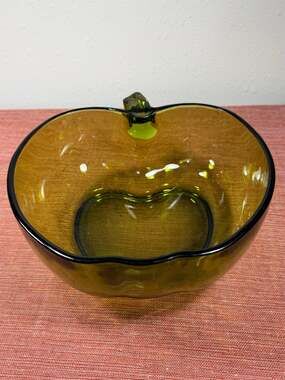 Vintage Orchard Olive Green Glass Apple Shaped Large Serving Bowl Retro